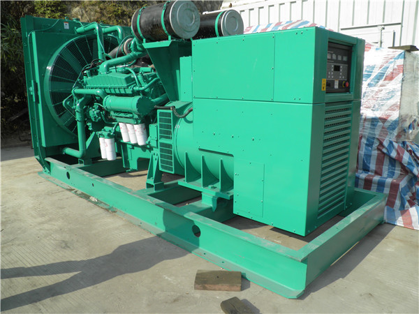 潍城出租发电机 发电机组厂家：柴油发电机组的控制屏的作用是什么？