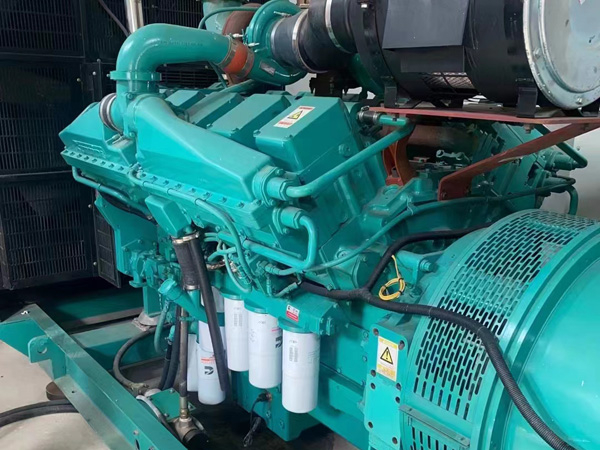 潍城更换100kW柴油发电机组机油时，需要注意哪些事项？